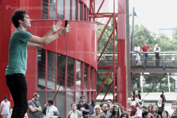 WASHED OUT - 2010-06-06 - PARIS - Parc de la Villette - 